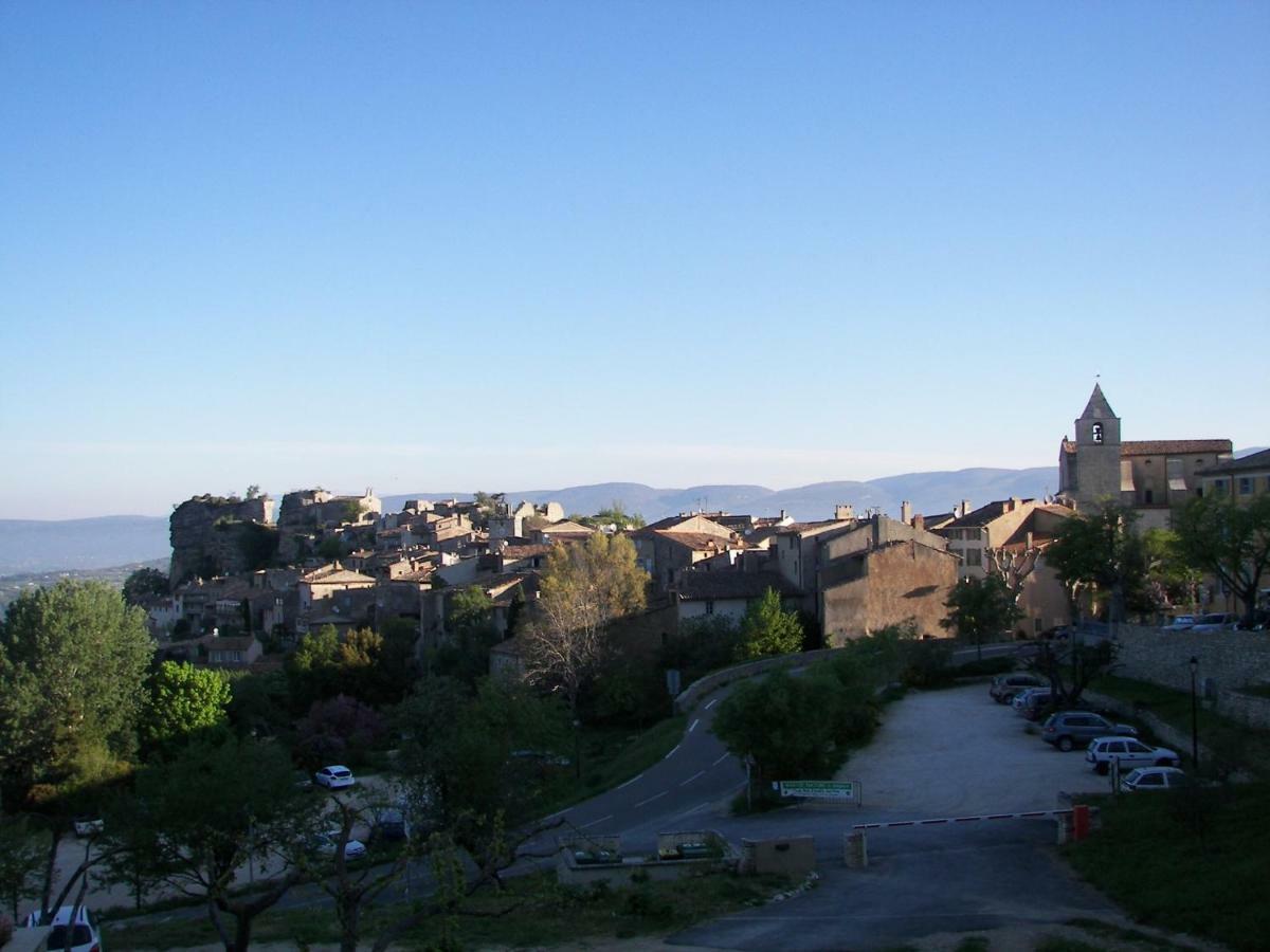 Entre Terre Et Ciel. Saignon